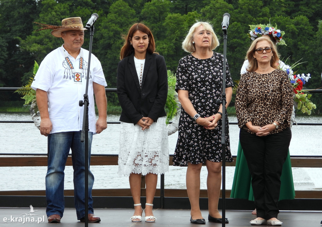 Gorące rytmy z Kuby w deszczu na sępoleńskim molo