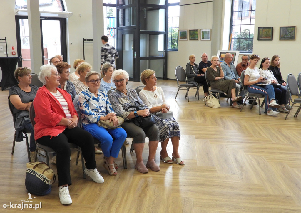 Wernisaż wystawy Piotra Waszaka w Centrum Aktywności Lokalnej w Więcborku