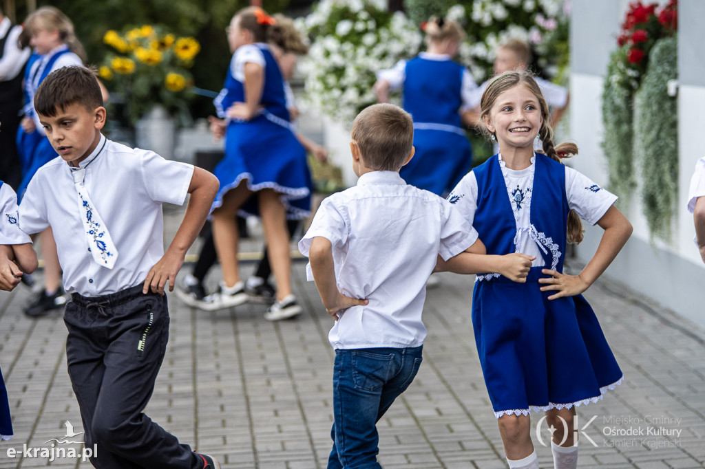 Dąbrówka na ludowo. Potańcówka po krajeńsku i kaszubsku