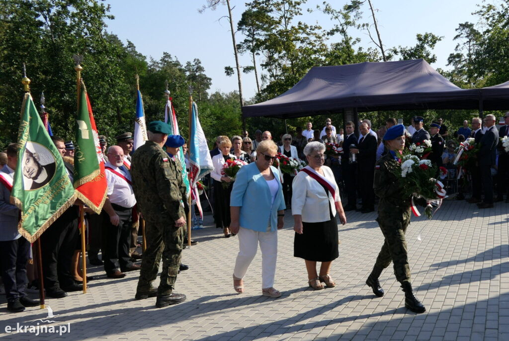 Złożyli hołd pomordowanym w Karolewie