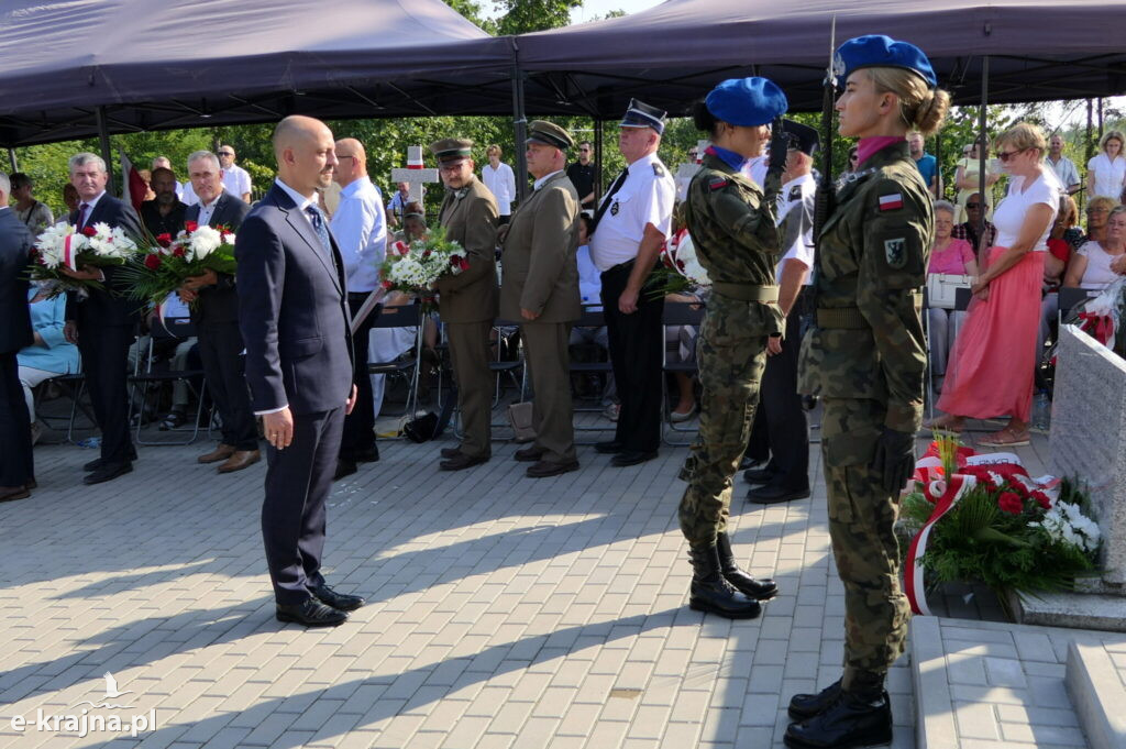 Złożyli hołd pomordowanym w Karolewie