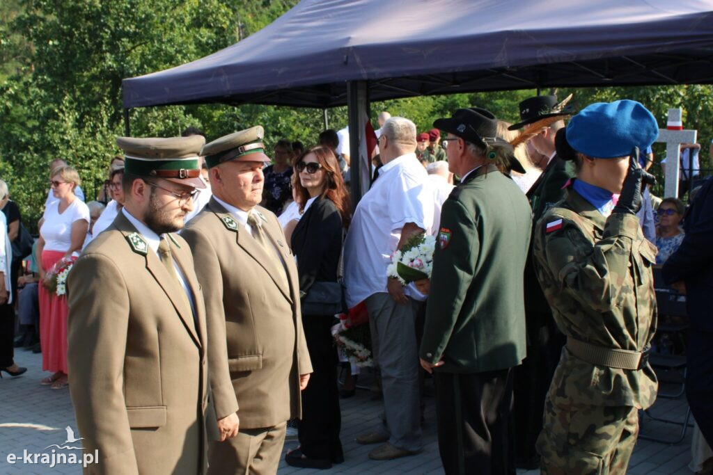 Złożyli hołd pomordowanym w Karolewie