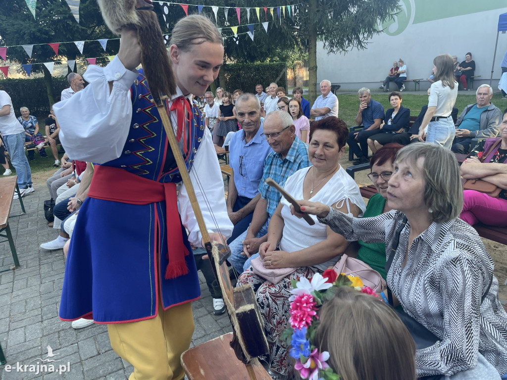 Pełen parkiet na potańcówce w Płociczu