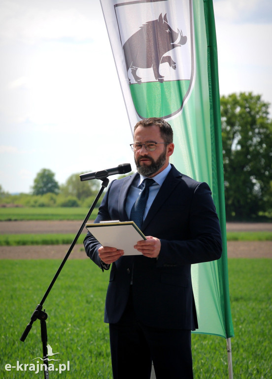 Nowe inwestycje drogowe w Gminie Łobżenica oficjalnie otwarte!