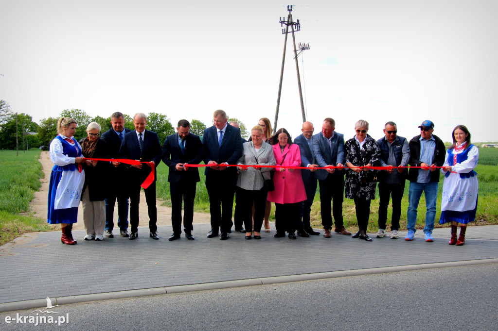 Nowe inwestycje drogowe w Gminie Łobżenica oficjalnie otwarte!
