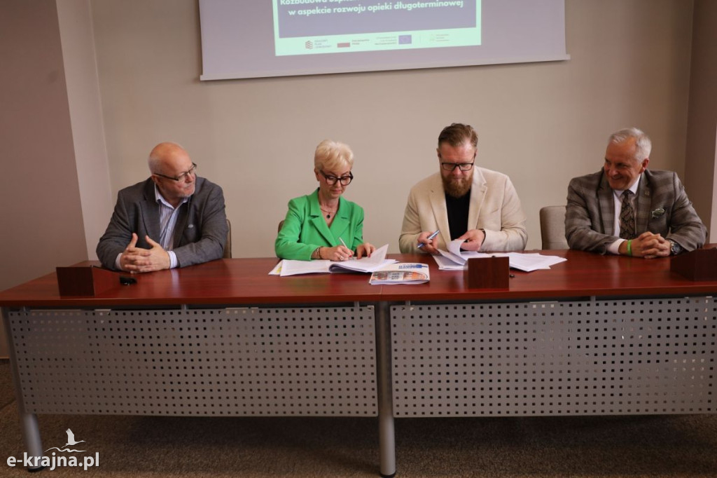 Uroczyste podpisanie umowy na rozbudowę Szpitala Powiatowego w Więcborku