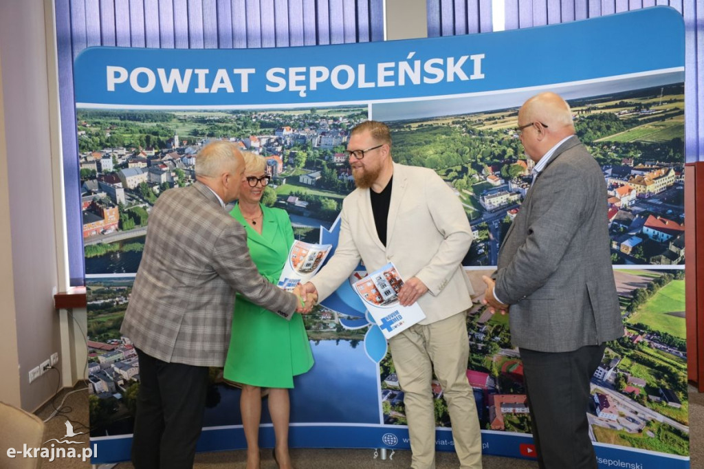 Uroczyste podpisanie umowy na rozbudowę Szpitala Powiatowego w Więcborku