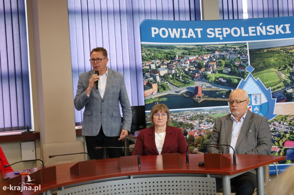 Uroczyste podpisanie umowy na rozbudowę Szpitala Powiatowego w Więcborku