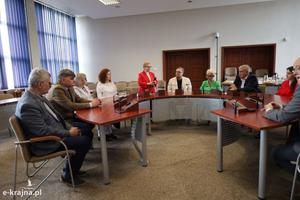 Uroczyste podpisanie umowy na rozbudowę Szpitala Powiatowego w Więcborku
