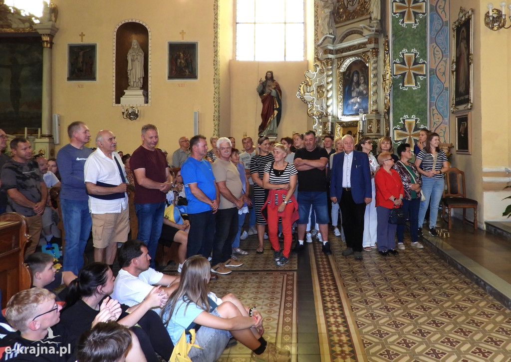 Przez powiat sępoleński przemaszerowała Grupa Kaszubska w pielgrzymce na Jasna Górę