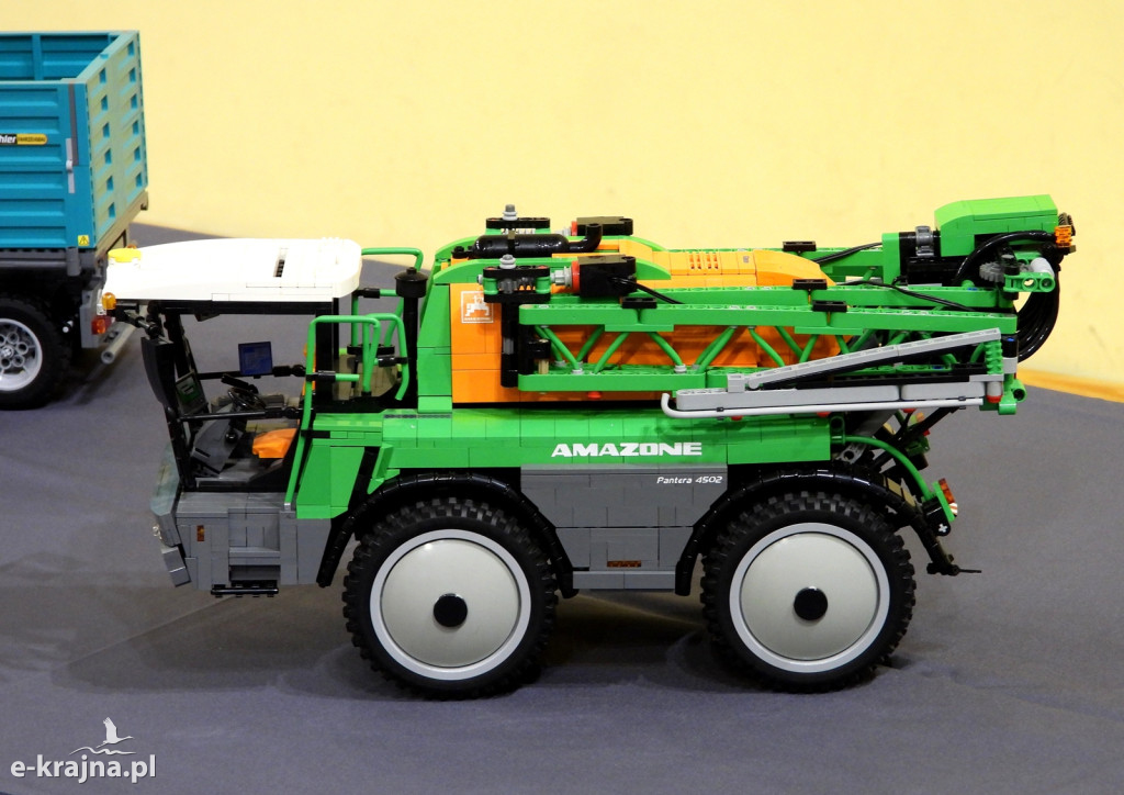 Legowisko 2025 - wystawa budowli z klocków Lego
