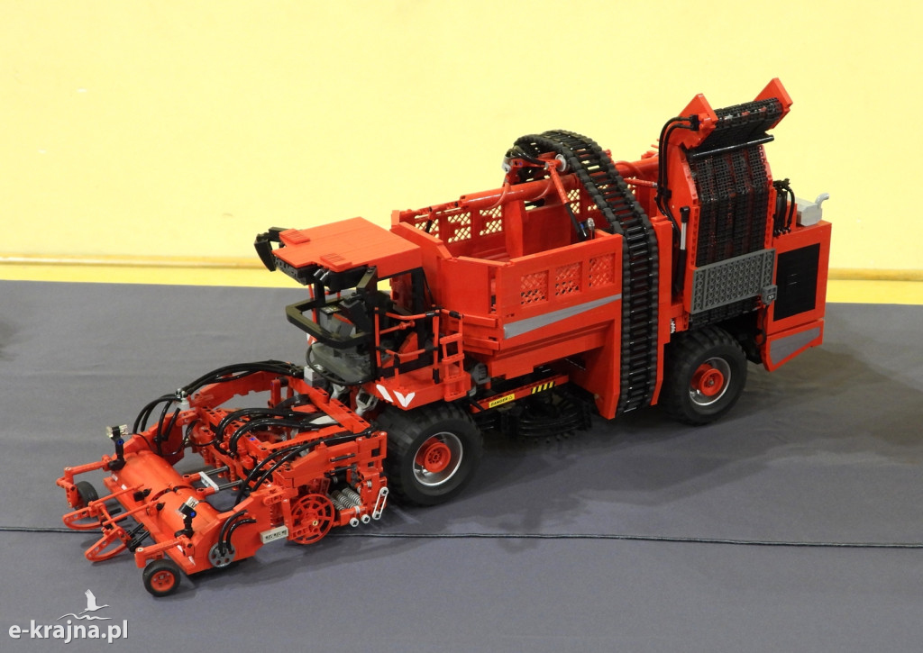 Legowisko 2025 - wystawa budowli z klocków Lego