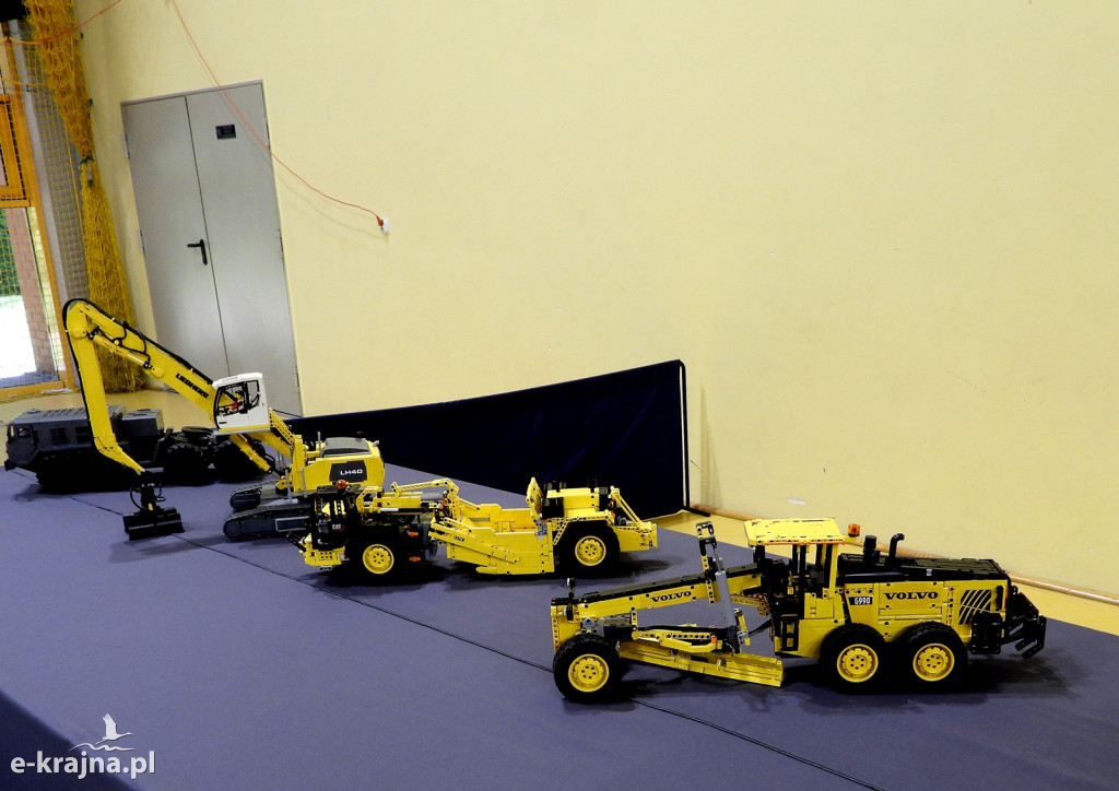 Legowisko 2025 - wystawa budowli z klocków Lego