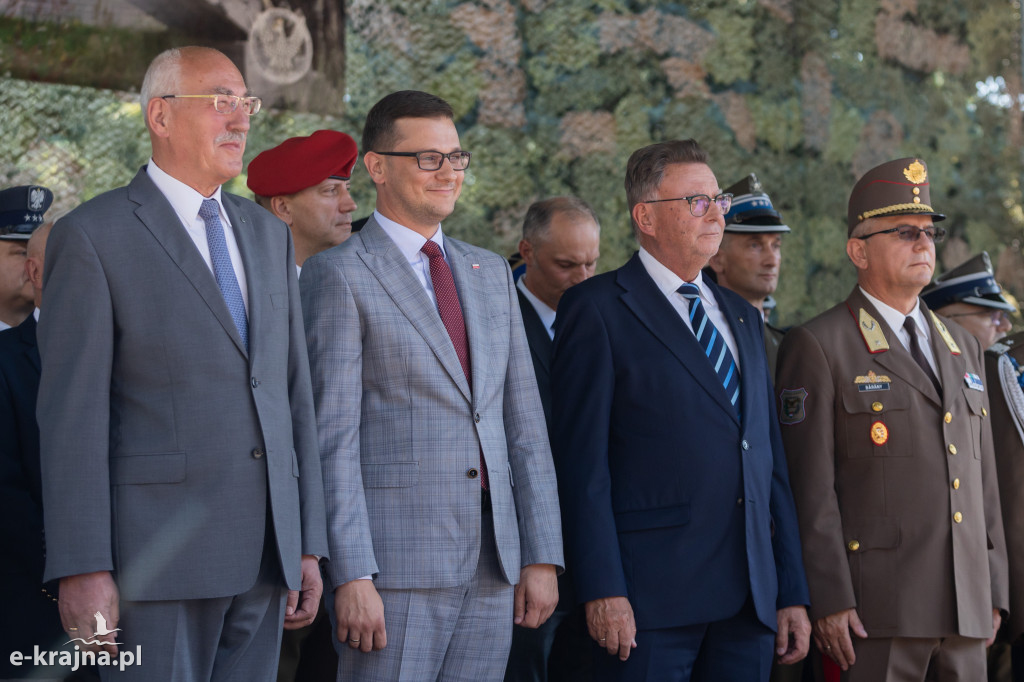 Uroczysty apel z okazji Święta Wojska Polskiego w Inspektoracie Wsparcia Sił Zbrojnych