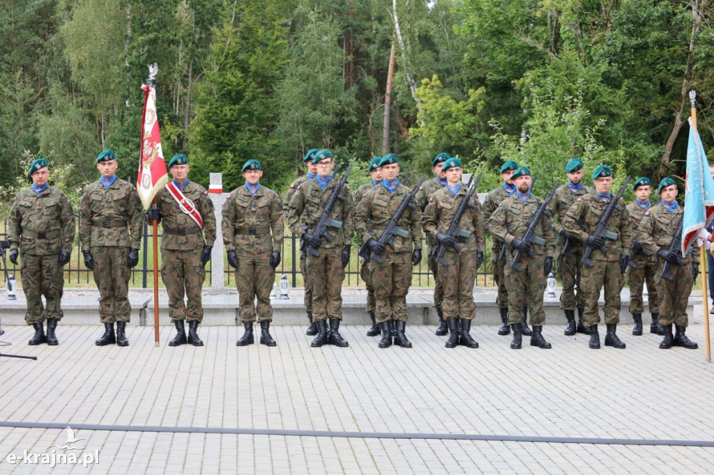 Karolewo - Uroczystość upamiętniająca ofiary II wojny światowej