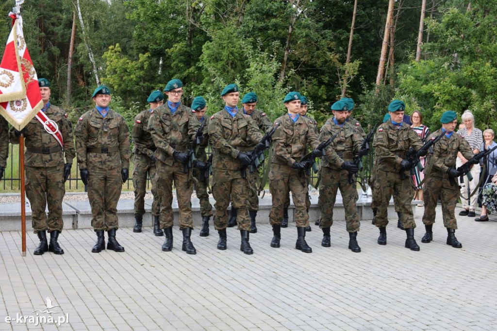 Karolewo - Uroczystość upamiętniająca ofiary II wojny światowej