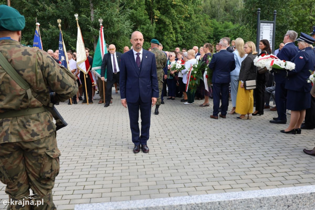 Karolewo - Uroczystość upamiętniająca ofiary II wojny światowej