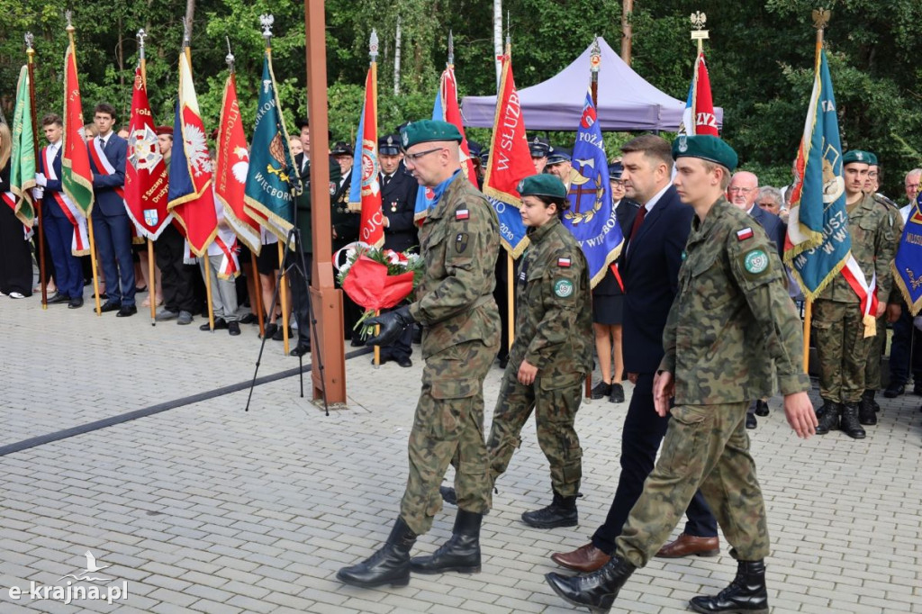 Karolewo - Uroczystość upamiętniająca ofiary II wojny światowej