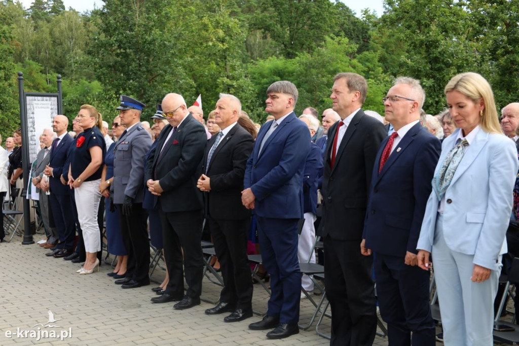 Karolewo - Uroczystość upamiętniająca ofiary II wojny światowej