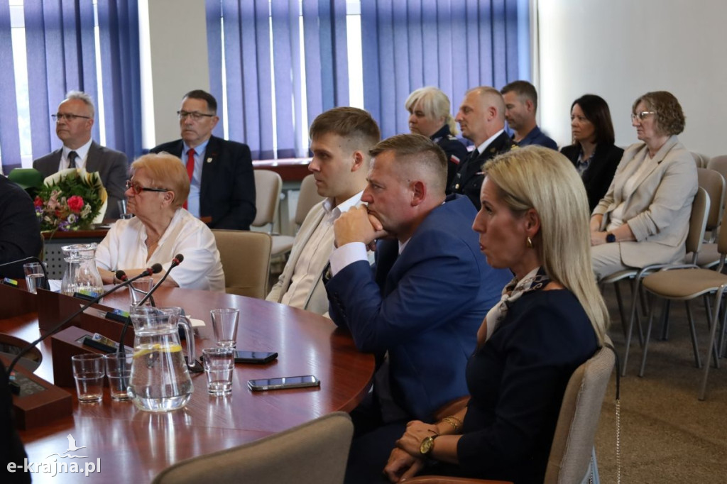 Wpis Władysława Dobbera oraz śp. dr. Józefa Buławy do Księgi Zasłużonych Powiatu Sepoleńskiego