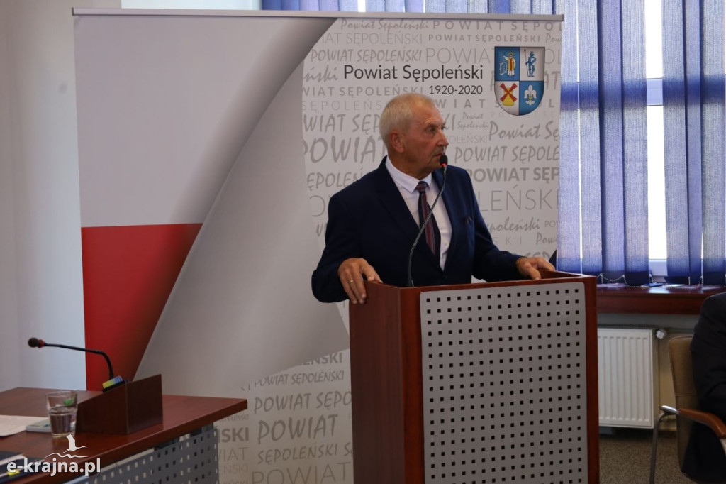 Wpis Władysława Dobbera oraz śp. dr. Józefa Buławy do Księgi Zasłużonych Powiatu Sepoleńskiego
