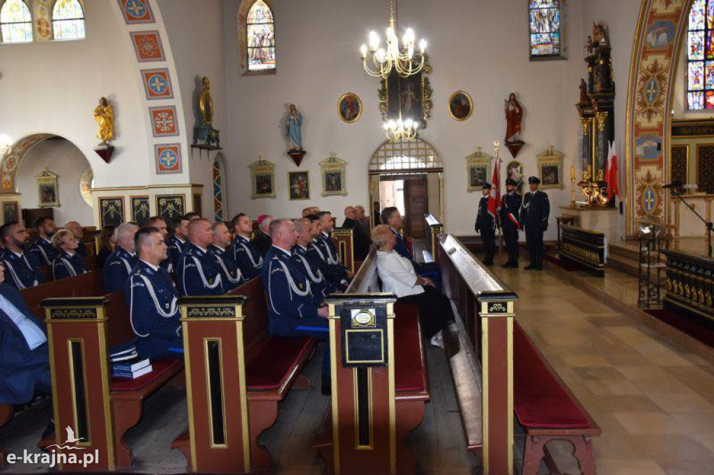Człuchów: Posadzenie Dębu Pamięci ku czci policjantów zamordowanych w Katyniu