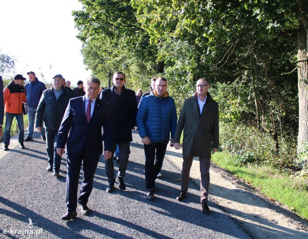 Gmina Mrocza: Odbiór inwestycji drogowej w Matyldzinie