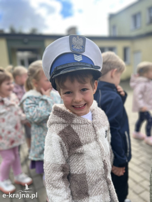 Człuchów - Policjant, pies i radiowóz – wielka przygoda Borowików i Skrzatów!