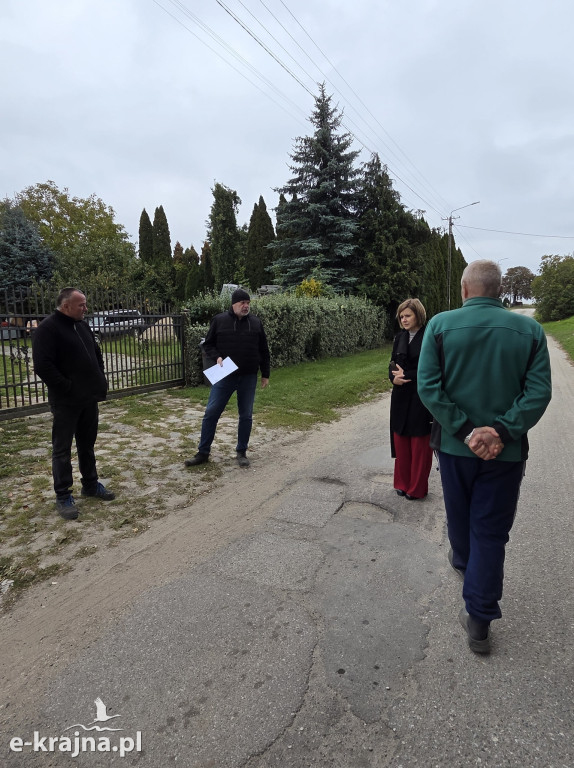 Gmina Kamień Krajeński - Ruszyła przebudowa ul. Parkowej w Dąbrówce
