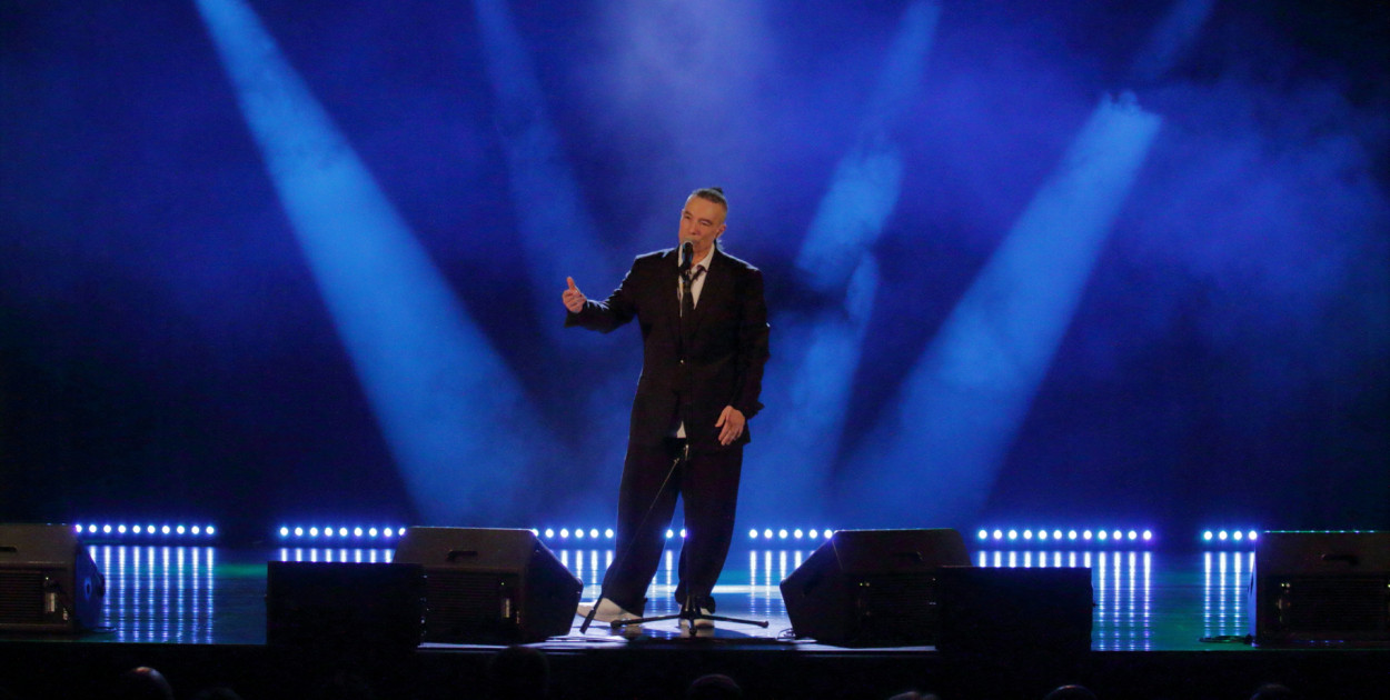 Energia i wielkie emocje – koncert Jacka Stachursky’ego w CKiS w Sępólnie Krajeńskim