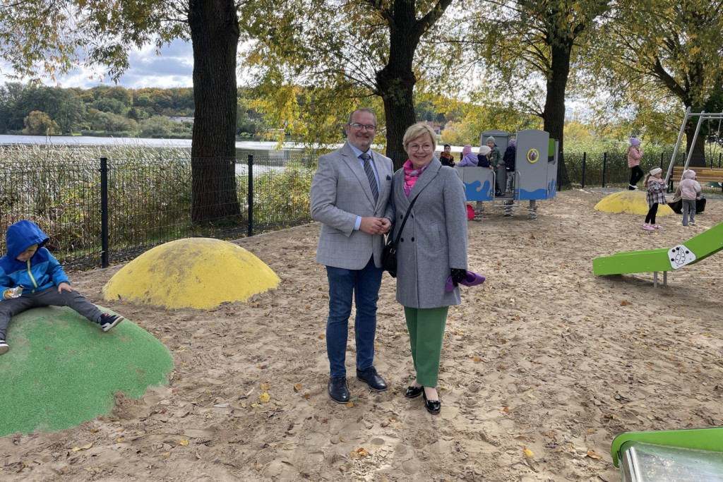 Otwarcie nowego placu zabaw przy Promenadzie w Więcborku