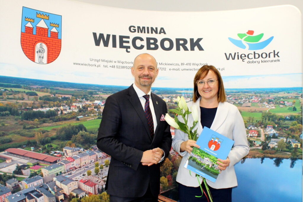 Wręczenie nagród Burmistrza Więcborka z okazji Dnia Edukacji Narodowej