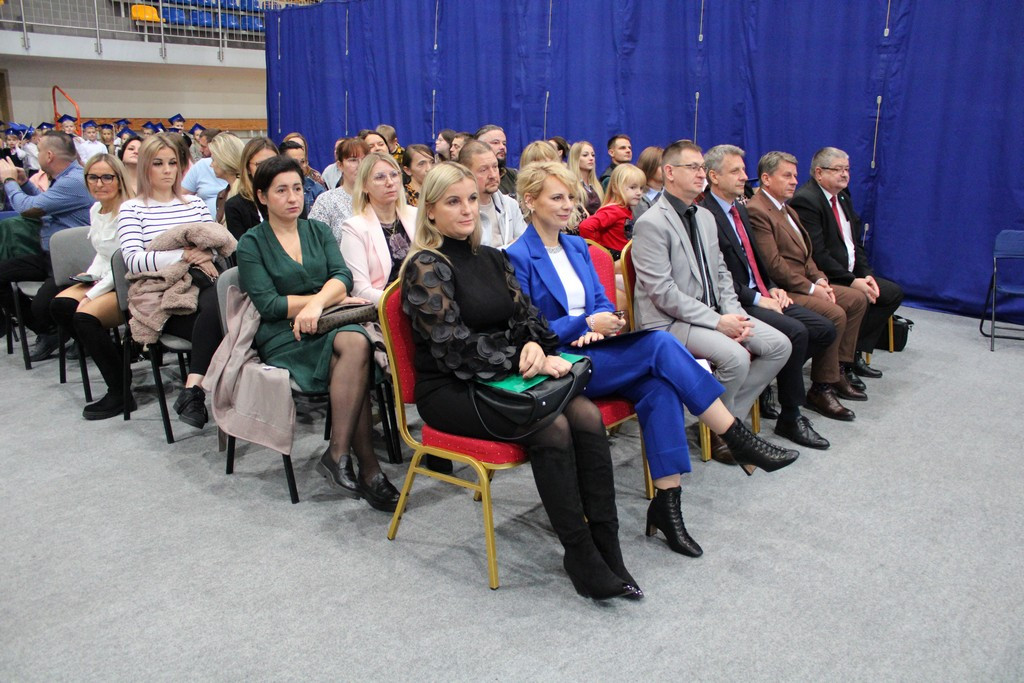 Pasowanie na ucznia – wyjątkowy dzień pierwszoklasistów z Mroczy