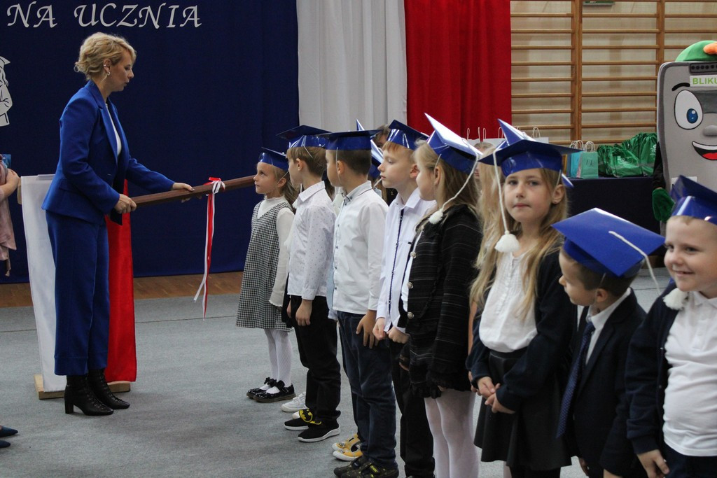Pasowanie na ucznia – wyjątkowy dzień pierwszoklasistów z Mroczy