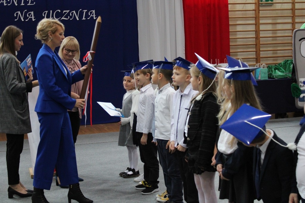 Pasowanie na ucznia – wyjątkowy dzień pierwszoklasistów z Mroczy