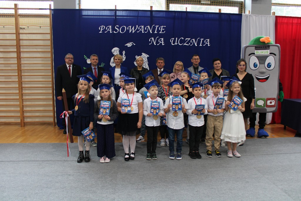 Pasowanie na ucznia – wyjątkowy dzień pierwszoklasistów z Mroczy