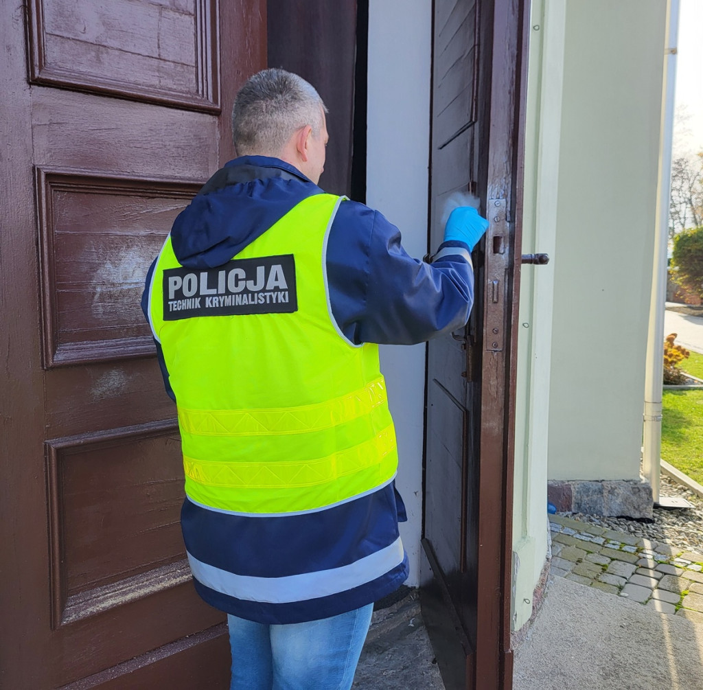 Sadki: Trzej sprawcy włamania do kościoła zatrzymani