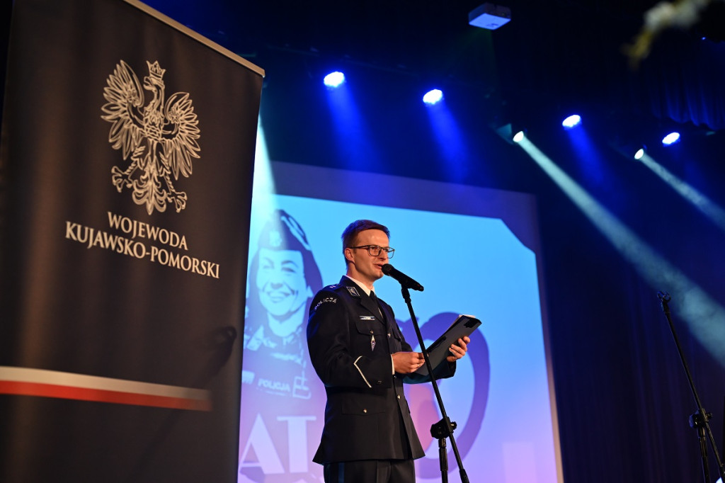 Policjanci uczcili 100-lecie Kobiet w Policji wyjątkowym koncertem w Sępólnie Krajeńskim