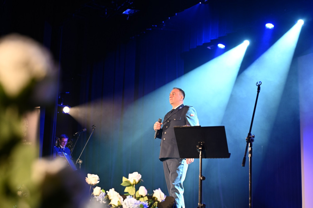 Policjanci uczcili 100-lecie Kobiet w Policji wyjątkowym koncertem w Sępólnie Krajeńskim