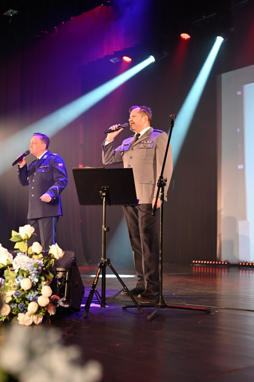 Policjanci uczcili 100-lecie Kobiet w Policji wyjątkowym koncertem w Sępólnie Krajeńskim