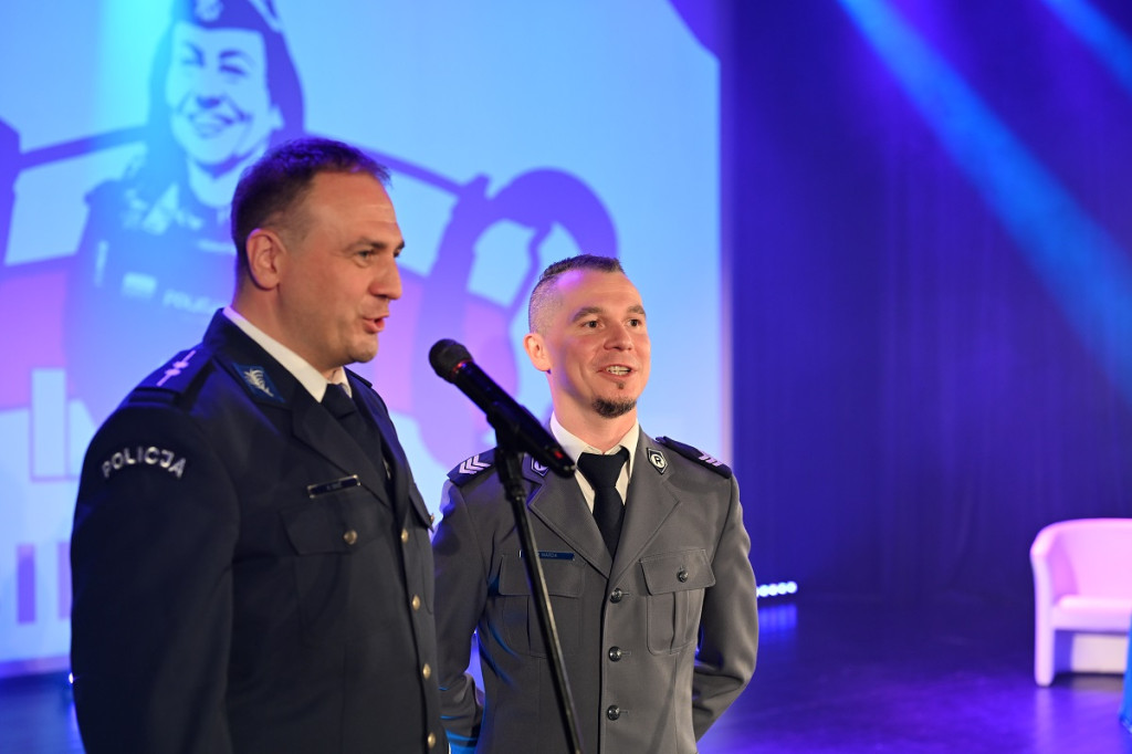 Policjanci uczcili 100-lecie Kobiet w Policji wyjątkowym koncertem w Sępólnie Krajeńskim