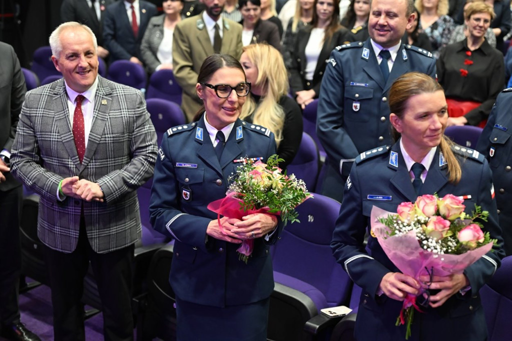 Policjanci uczcili 100-lecie Kobiet w Policji wyjątkowym koncertem w Sępólnie Krajeńskim