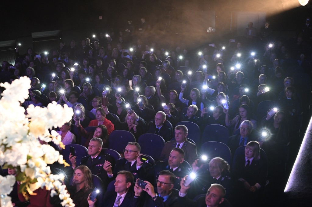Policjanci uczcili 100-lecie Kobiet w Policji wyjątkowym koncertem w Sępólnie Krajeńskim