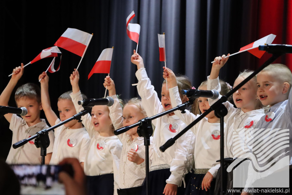 Młodzi nakielanie śpiewali dla Polski