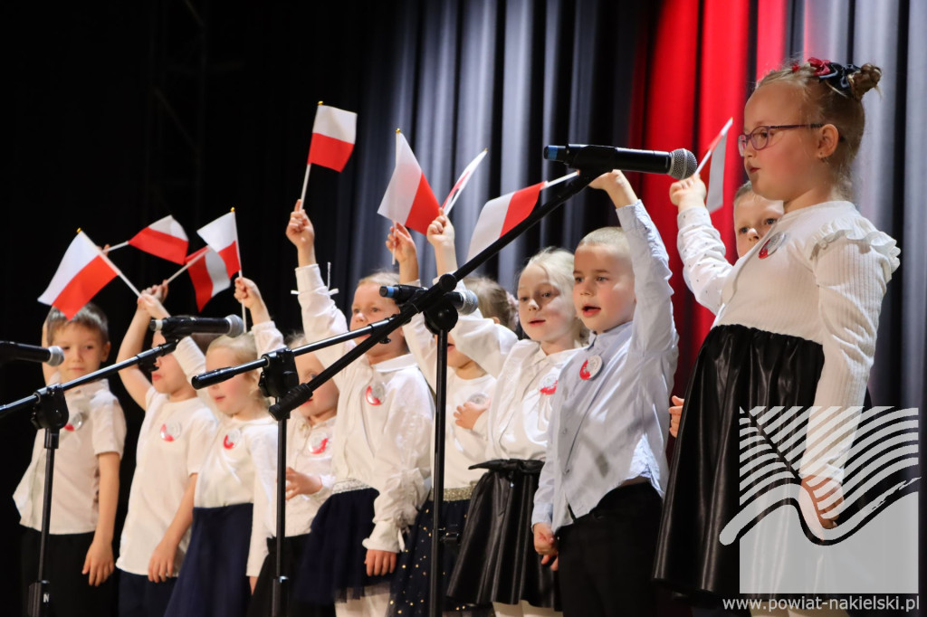Młodzi nakielanie śpiewali dla Polski