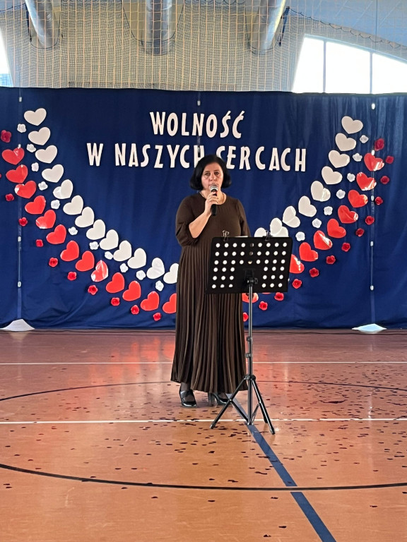 Gmina Okonek: Uroczysta akademia z okazji Narodowego Święta Niepodległości w Lotyniu