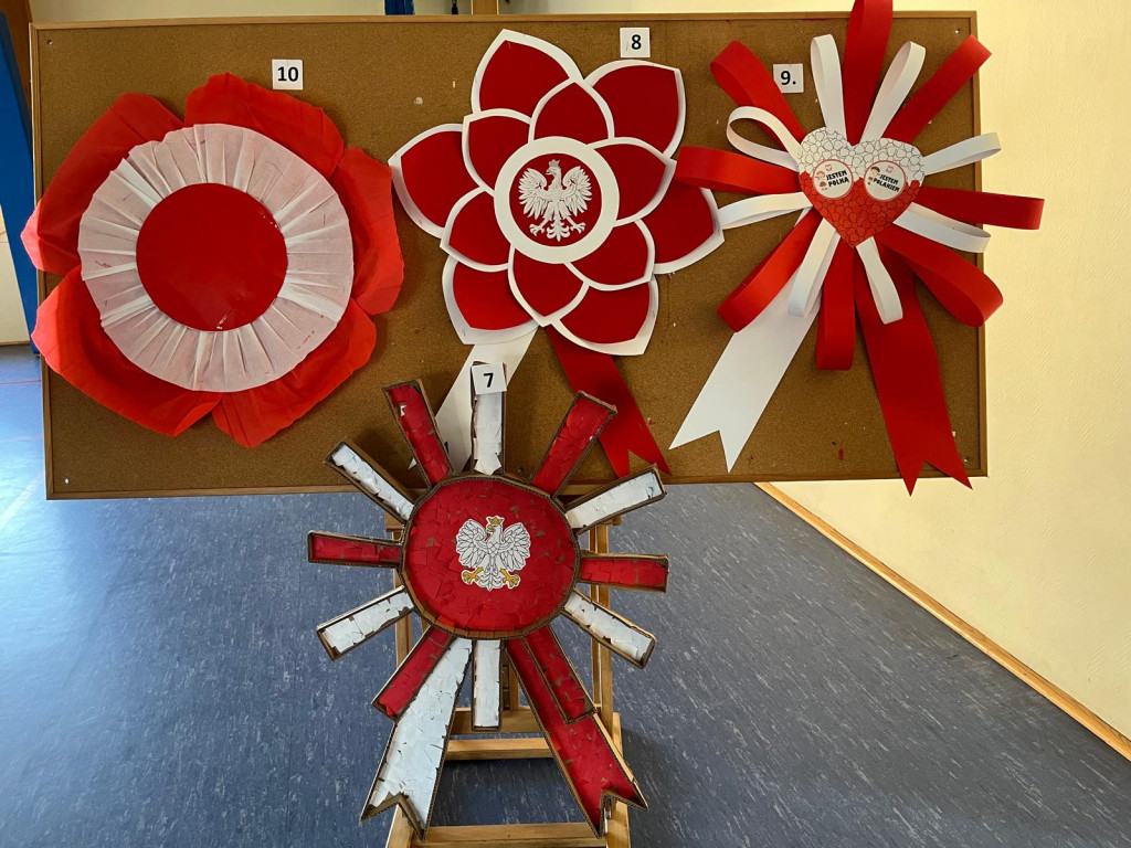 Gmina Okonek: Uroczysta akademia z okazji Narodowego Święta Niepodległości w Lotyniu