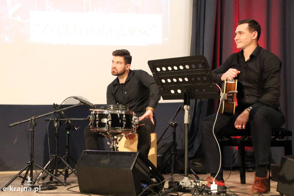 Więcbork śpiewa dla Niepodległej - Życia mała garść