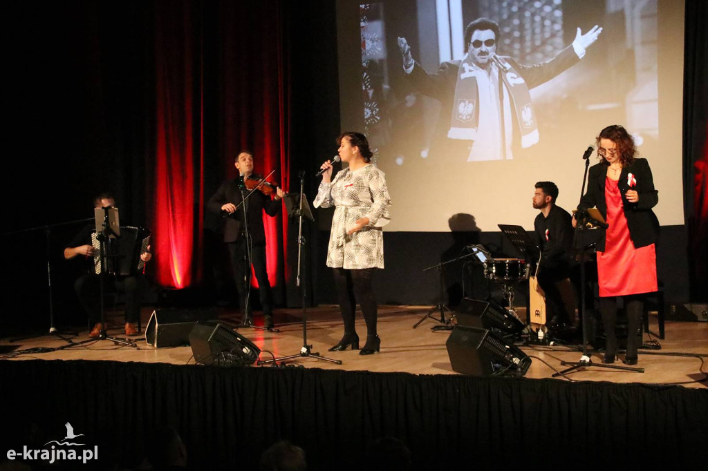 Więcbork śpiewa dla Niepodległej - Życia mała garść