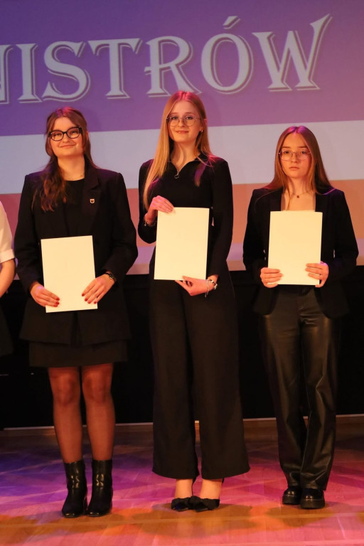 Stypendia Prezesa Rady Ministrów dla pięciorga uczniów z powiatu sępoleńskiego